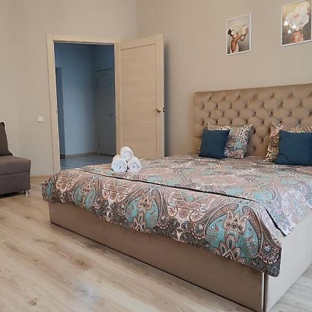 Трц Kostanay Plaza Apartamento Exterior foto