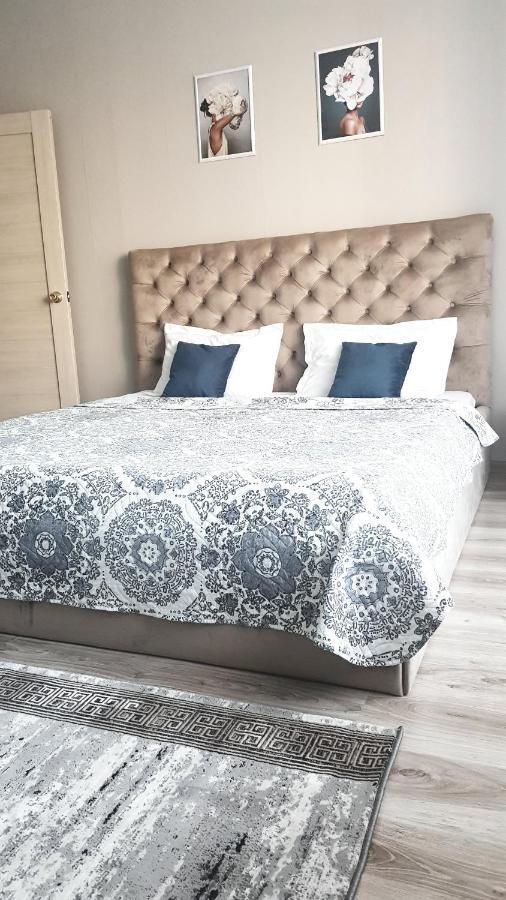 Трц Kostanay Plaza Apartamento Exterior foto